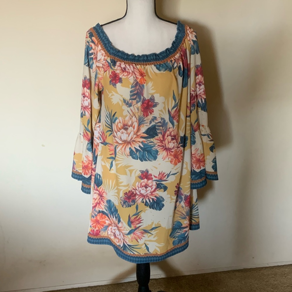 Yellow and blue floral Flying Tomato shift dress size large bell sleeves